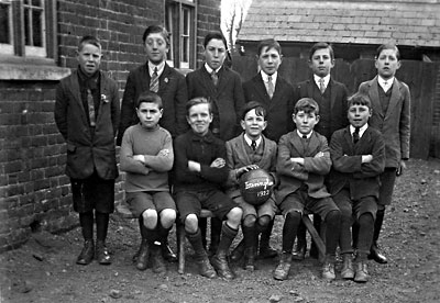 1922 School football team